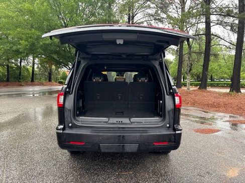 Used 2019 Lincoln Navigator Reserve w/ Cargo Package AWD/4WD image 18