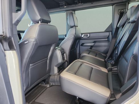 New 2026 Ford Bronco Outer Banks w/ Sasquatch Package AWD/4WD image 16