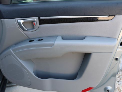 Used 2009 Hyundai Santa Fe GLS image 26