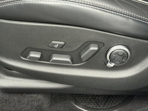 Used 2022 Genesis GV70 3.5T Sport w/ Sport Prestige Package image 20