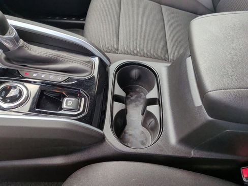 Used 2025 Chevrolet Colorado LT AWD/4WD image 32