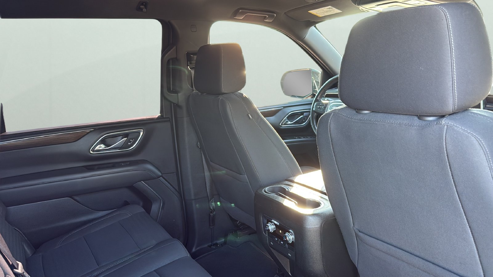 Used 2023 GMC Yukon XL SLE RWD image 25