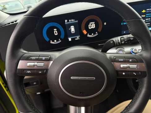 Used 2025 Hyundai Kona SEL image 27