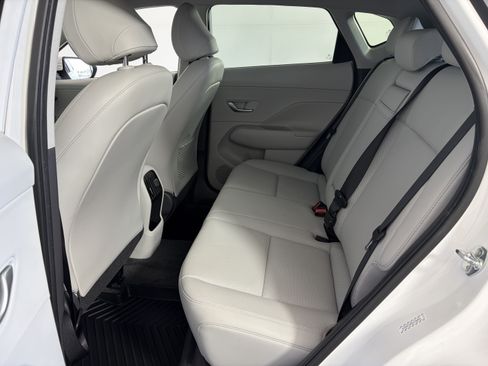 Used 2024 Hyundai Kona Limited AWD/4WD image 7
