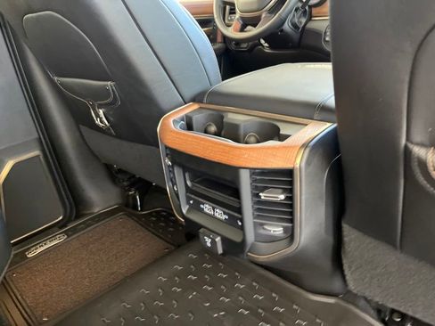 New 2024 RAM 2500 Limited image 32