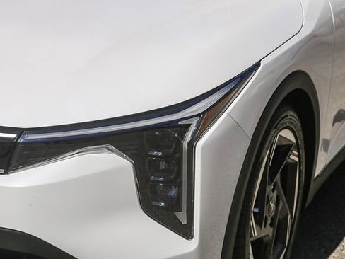 Used 2025 Kia K4 EX image 6