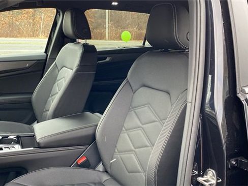 New 2026 Volkswagen Atlas Cross Sport SE image 13