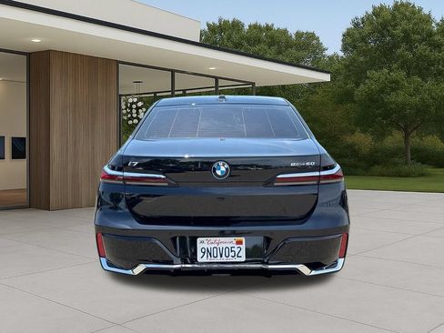 Certified 2024 BMW i7 eDrive50 w/ M Sport Package RWD image 10