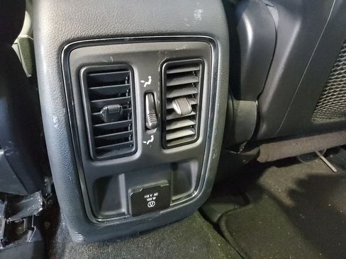 Used 2022 Jeep Grand Cherokee Laredo X AWD/4WD image 13