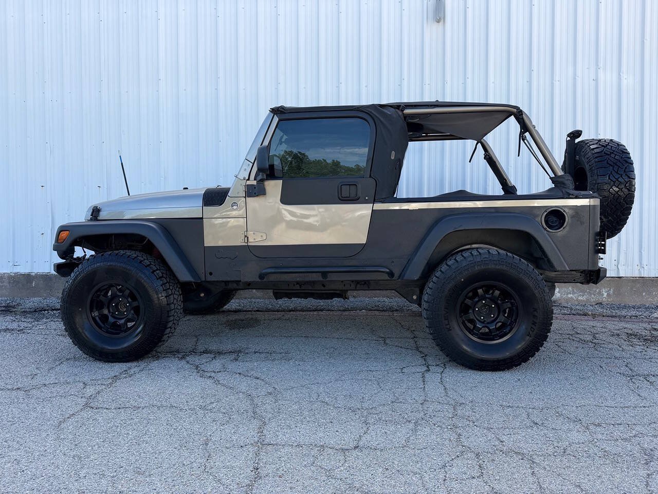 Used 2005 Jeep Wrangler Unlimited AWD/4WD image 6