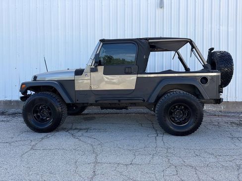 Used 2005 Jeep Wrangler Unlimited AWD/4WD image 6