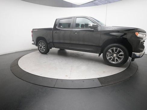 Used 2023 Chevrolet Silverado 1500 LT image 13