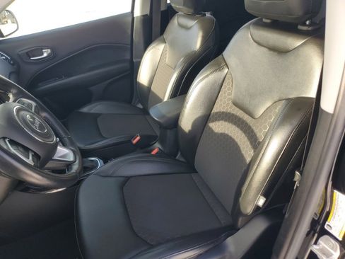 Used 2020 Jeep Compass Latitude image 27