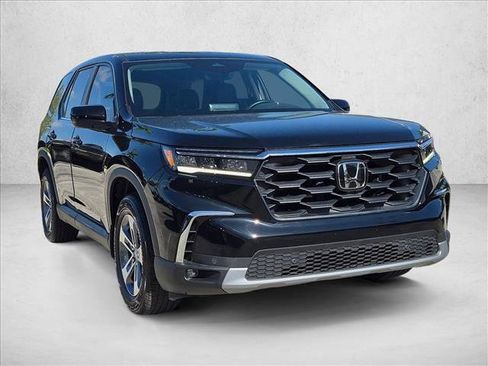 Used 2025 Honda Pilot EX-L image 3