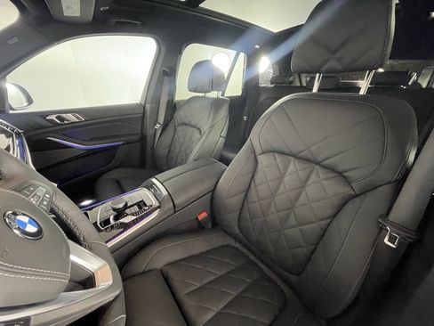 New 2026 BMW X5 xDrive40i w/ Climate Comfort Package image 9