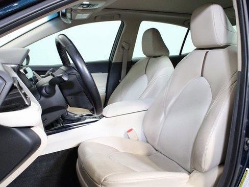 Certified 2020 Toyota Camry XLE image 22