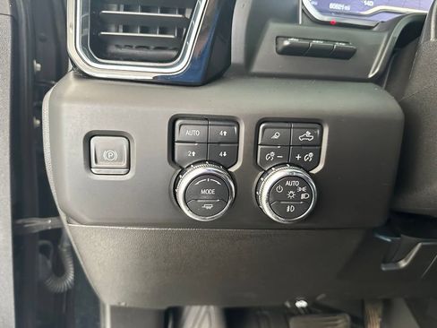 Used 2024 GMC Sierra 3500 Denali Ultimate AWD/4WD image 20