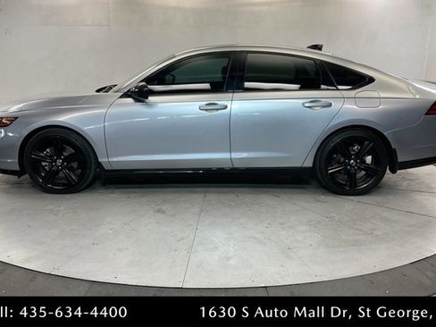 Used 2025 Honda Accord Sport image 2