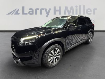 New 2025 Nissan Pathfinder SL