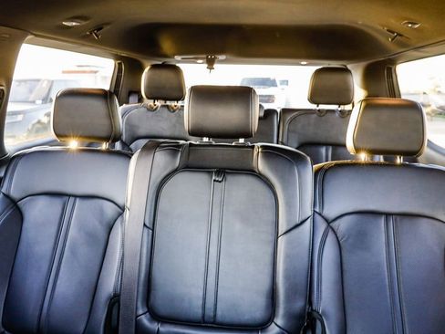 Used 2024 Jeep Wagoneer Series II w/ Flexible Seating Group image 26