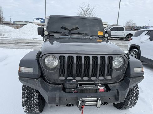 Used 2018 Jeep Wrangler Unlimited Sport S image 2