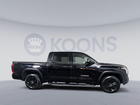 Used 2022 Toyota Tundra SR5 w/ SR5 Premium Package image 8