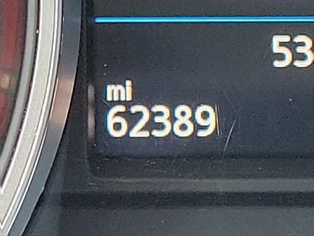 Used 2018 Volkswagen Tiguan SE w/ Panoramic Sunroof Package AWD/4WD image 11