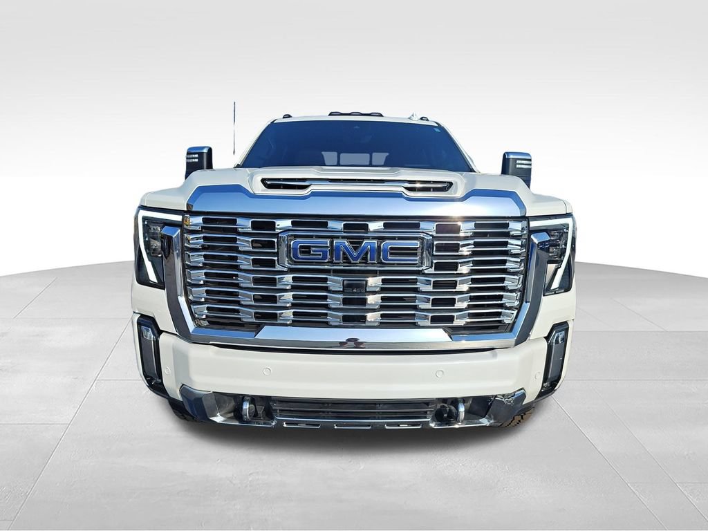 Used 2024 GMC Sierra 2500 Denali w/ Denali Reserve Package AWD/4WD image 8