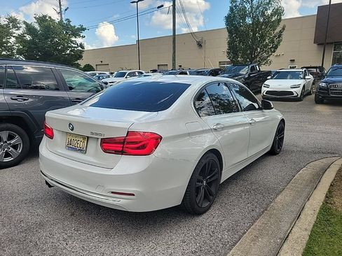 Used 2018 BMW 330i Sedan RWD image 3