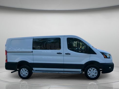 Certified 2025 Ford Transit 250 Low Roof w/ Exterior Upgrade Package RWD image 33