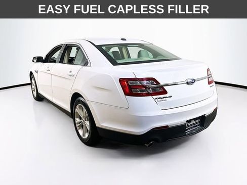Used 2018 Ford Taurus SE image 8