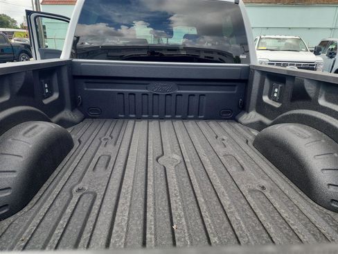 New 2025 Ford F350 Lariat w/ Black Appearance Package image 18