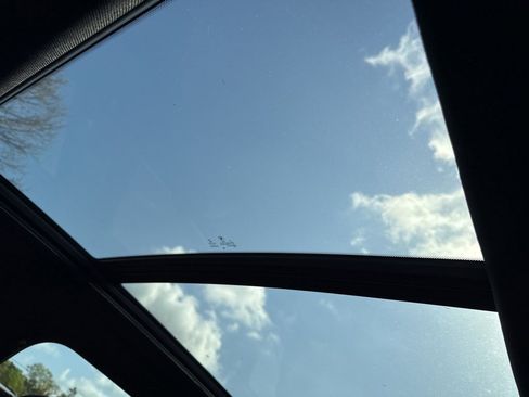 Used 2023 BMW X5 xDrive40i w/ Premium Package image 29