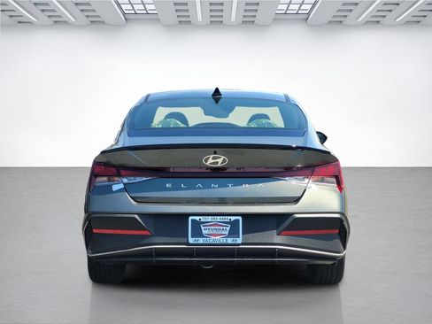 New 2026 Hyundai Elantra SEL Sport FWD image 5