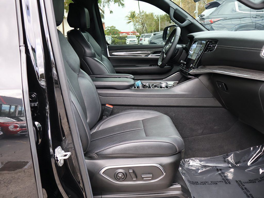 Used 2022 Jeep Wagoneer Series II w/ Premium Group I AWD/4WD image 33
