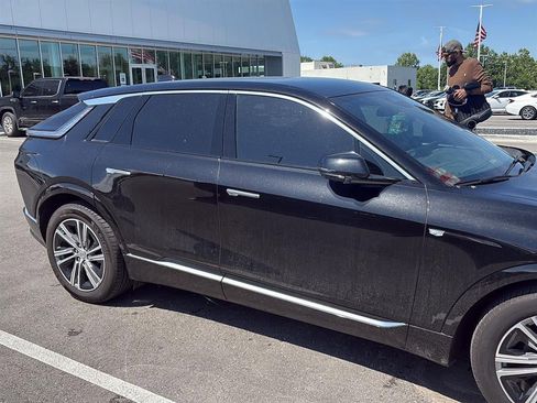 Used 2024 Cadillac Lyriq Luxury RWD image 19
