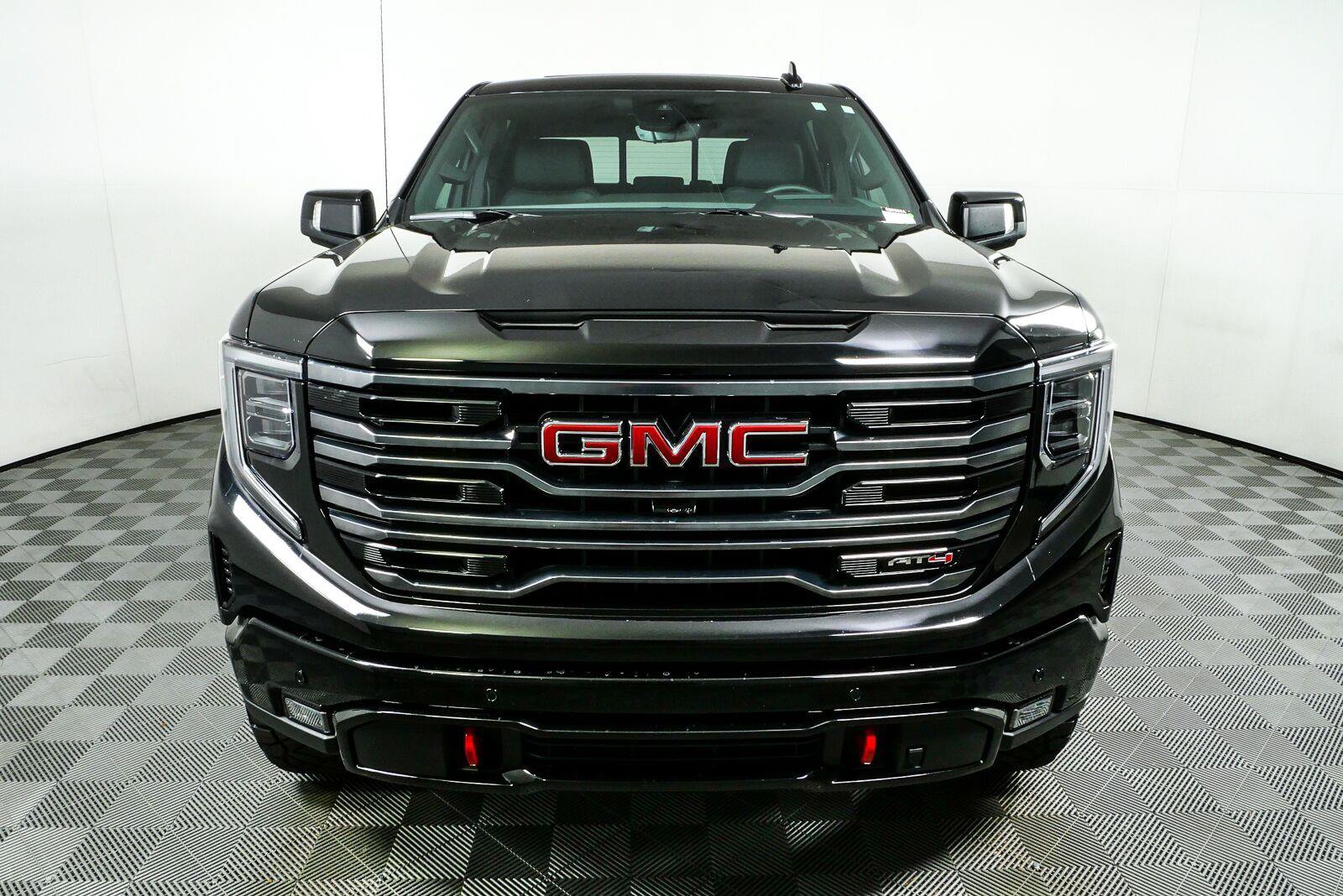 Certified 2026 GMC Sierra 1500 AT4 w/ Technology Package AWD/4WD image 29