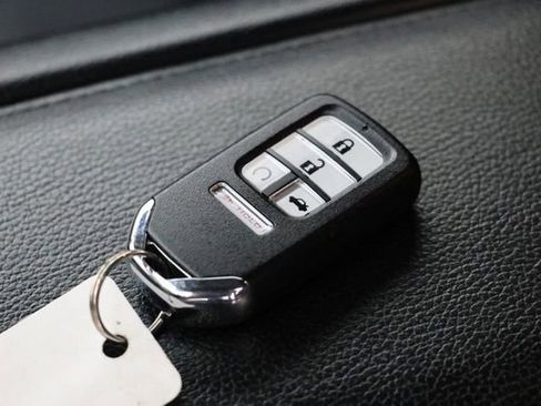 Used 2019 Honda Civic Sport image 32