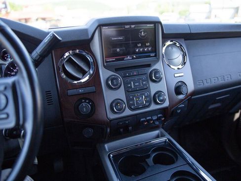 Used 2014 Ford F250 Lariat w/ Chrome Package AWD/4WD image 15