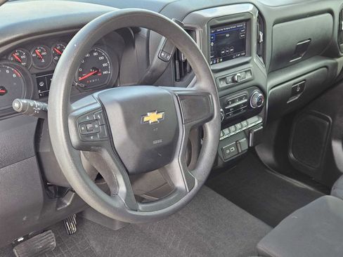 Used 2022 Chevrolet Silverado 1500 Custom image 2