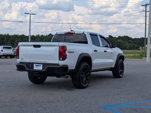 Used 2023 Chevrolet Colorado Trail Boss w/ Advanced Trailering Package AWD/4WD image 5
