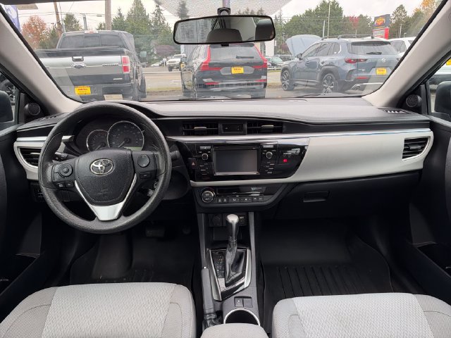Used 2016 Toyota Corolla LE FWD image 11