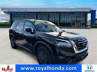 Used 2022 Nissan Pathfinder SV video 1