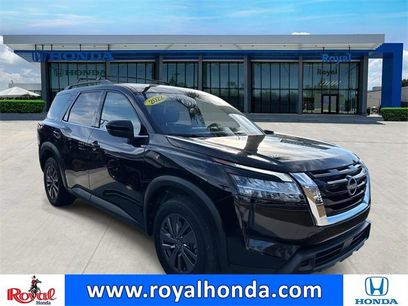 Used 2022 Nissan Pathfinder SV