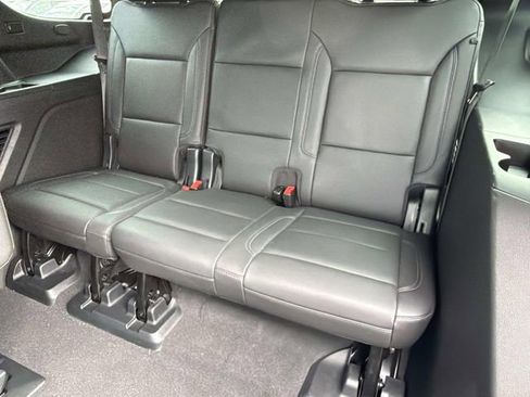 Used 2023 Chevrolet Tahoe Z71 w/ Luxury Package AWD/4WD image 22