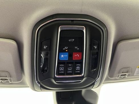 Used 2021 Jeep Grand Cherokee L Limited AWD/4WD image 37