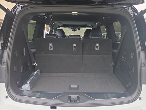 New 2026 INFINITI QX80 4WD w/ Sport Exterior Package image 9