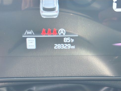 Used 2024 Kia Sportage EX AWD/4WD image 19