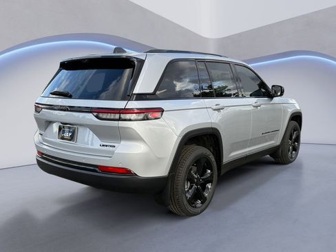 New 2025 Jeep Grand Cherokee Limited w/ Luxury Tech Group II image 5