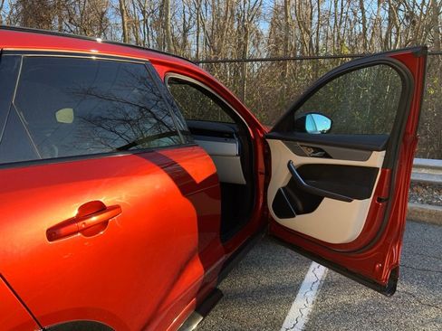 Certified 2022 Jaguar F-PACE SVR image 14